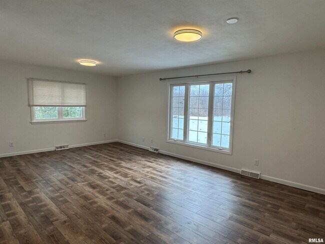 Building Photo - 3319 N Marquette St