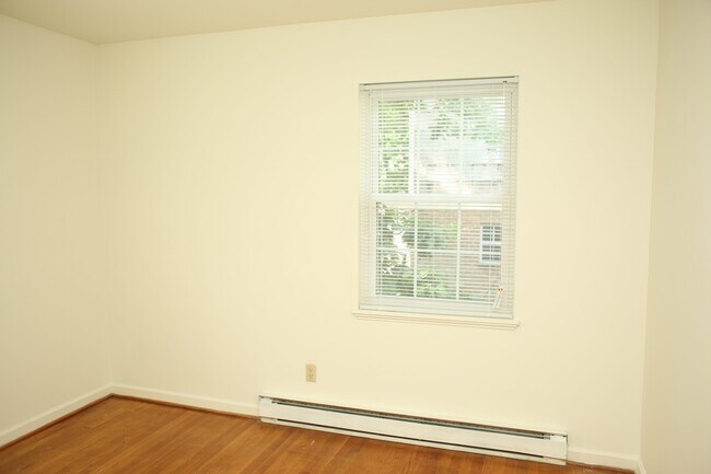 Building Photo - 1416 Ricky Rd