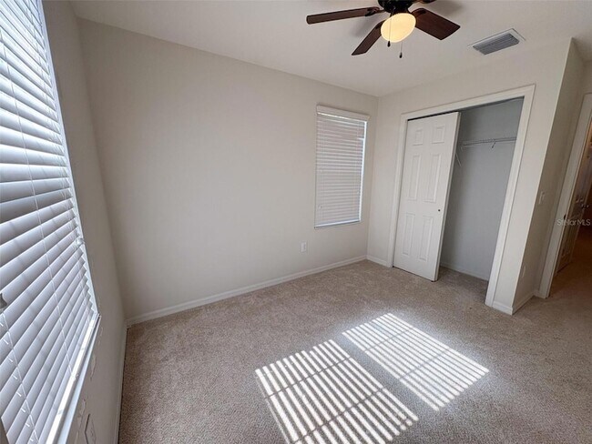 Building Photo - 7079 Woodchase Glen Dr