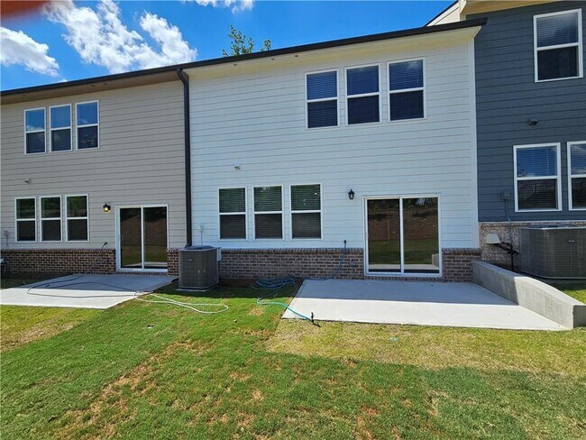 Building Photo - 2427 Livi Ln