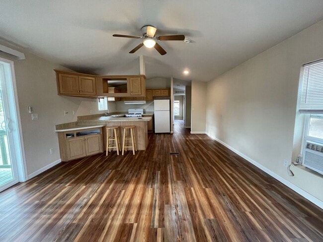 Building Photo - 5650 Farousse Way