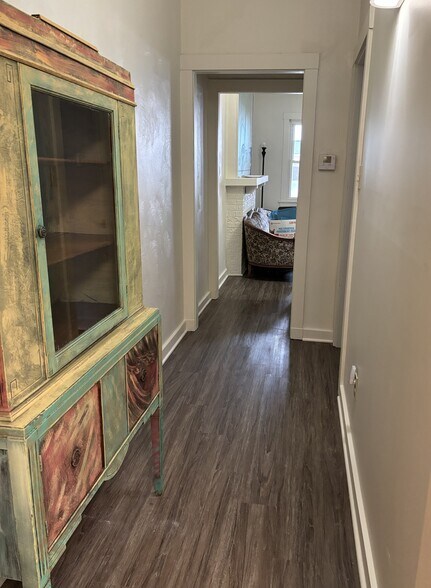 Hallway to Kitchen - 207 Chesterfield Rd