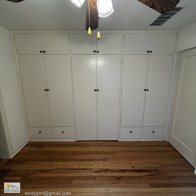 Building Photo - 1919 N 31st St