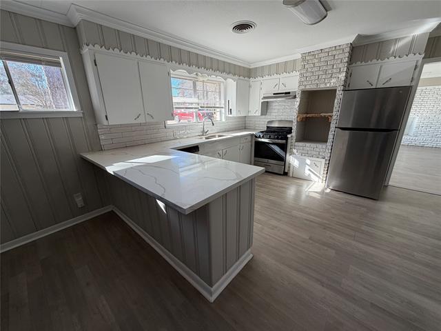 Building Photo - 4504 Hunter Ave