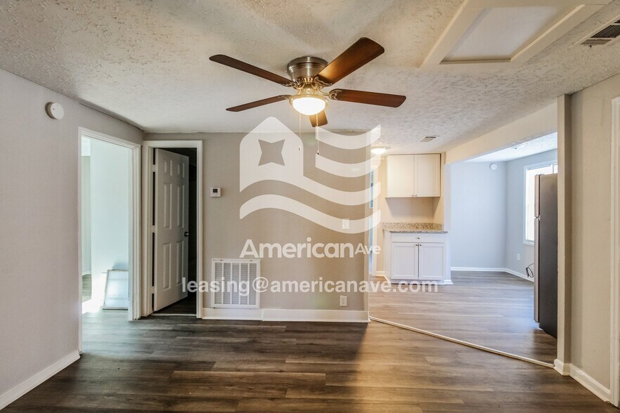 Building Photo - 1912 Lincoln St