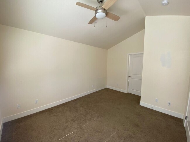 Building Photo - 103 Jacobs Ln