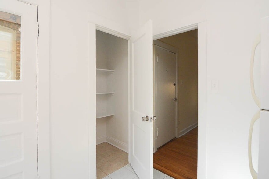 Building Photo - 2910 W George St