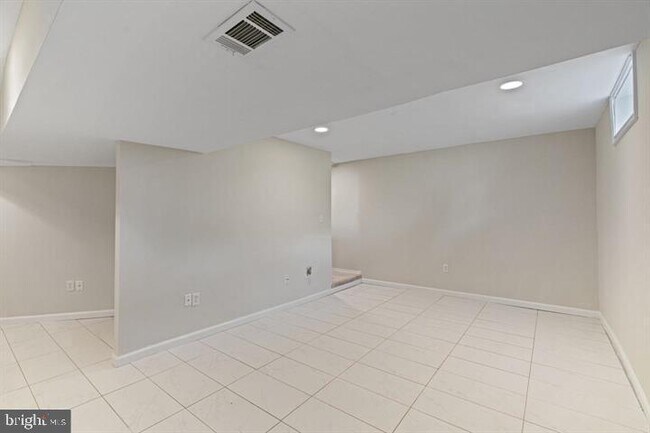 Building Photo - 3429 Lacrosse Ct