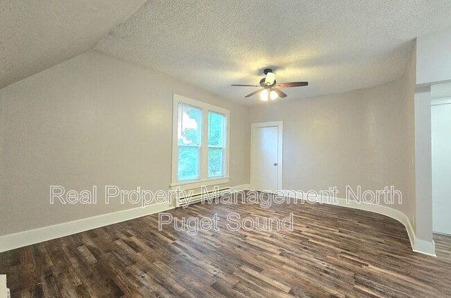 Building Photo - 301 Avenue B