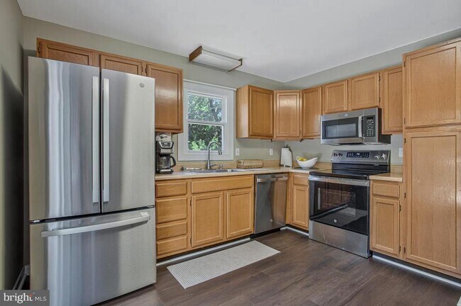 Building Photo - 2811 Glasgow Way