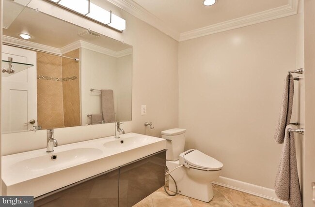 Building Photo - 6329 Linway Terrace