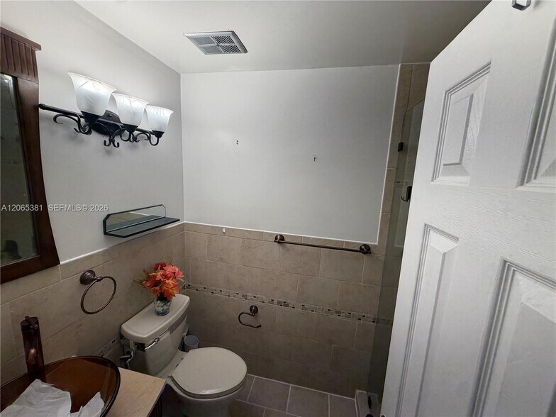 Building Photo - 3613 SW 112th Pl