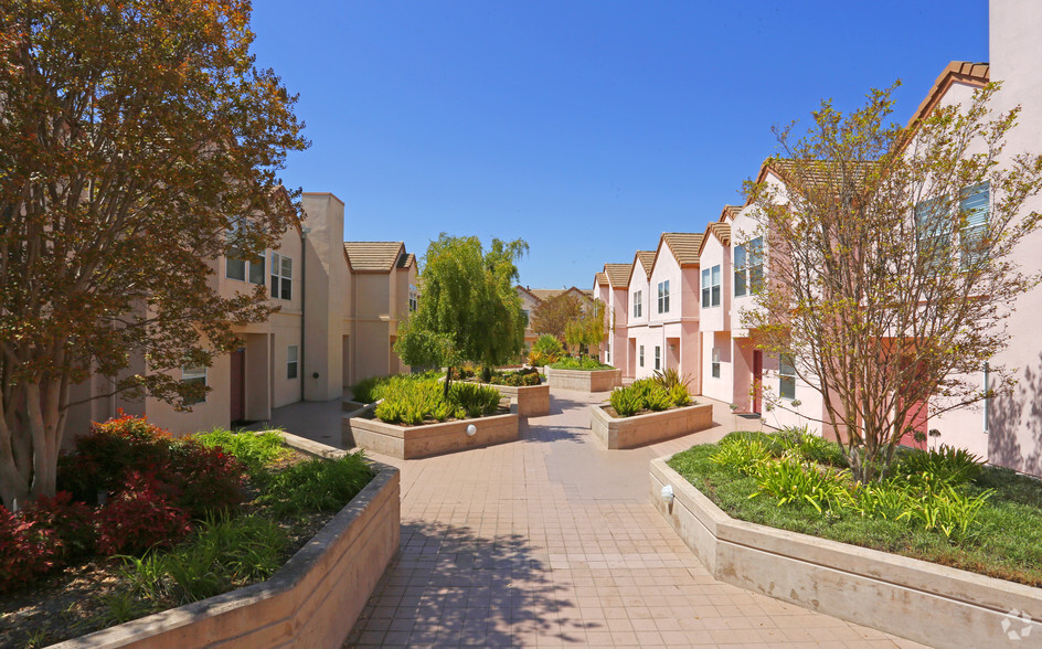 Primary Photo - Stevens Creek Villas