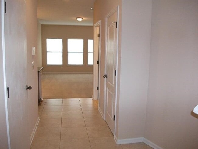 Building Photo - 9 Hannah Cole Dr