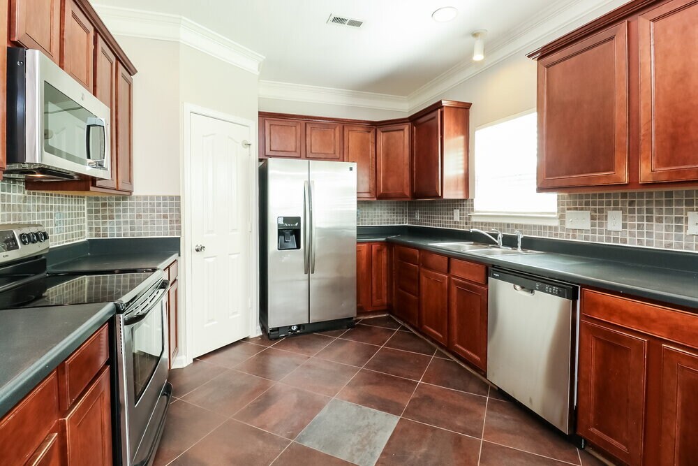 Building Photo - 4002 Chimney Wood Trail