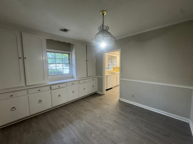 Building Photo - 3054 Merrimac Dr
