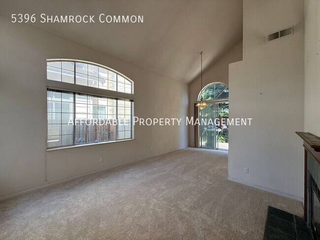 Building Photo - 5396 Shamrock Common