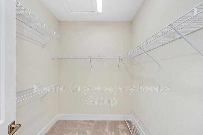 Building Photo - 24 Seaport Ln