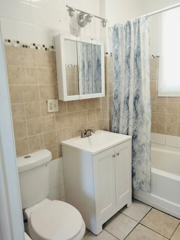 Building Photo - 11 Colonial Ave