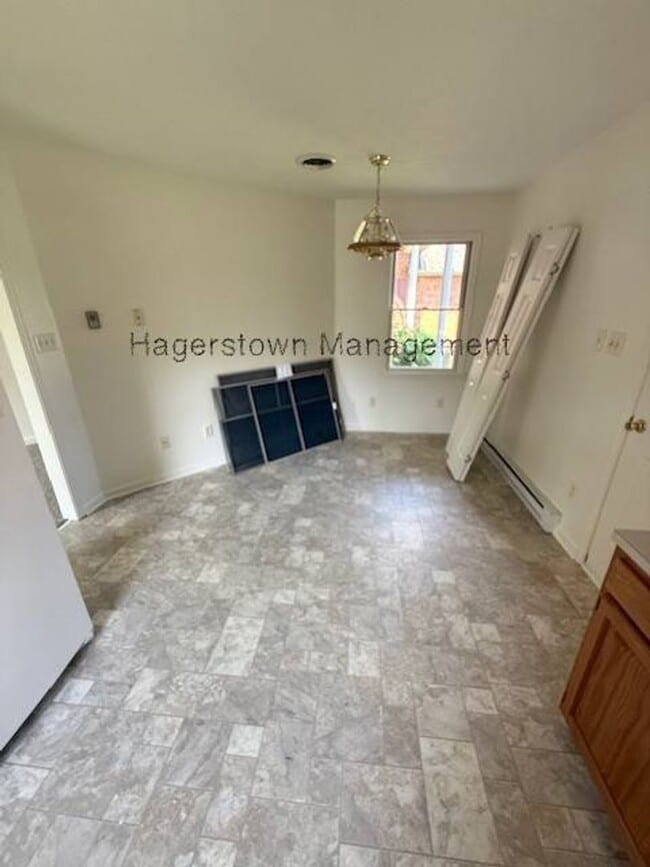 Building Photo - 1 Level Home in Greencastle