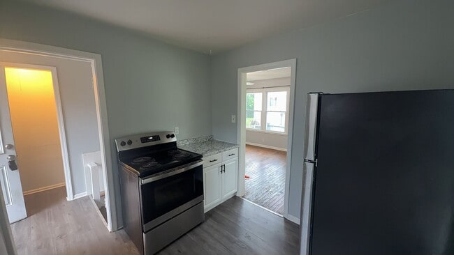 Building Photo - 2723 Eldora Dr