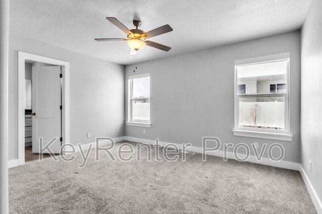 Building Photo - 1226 N 150 E