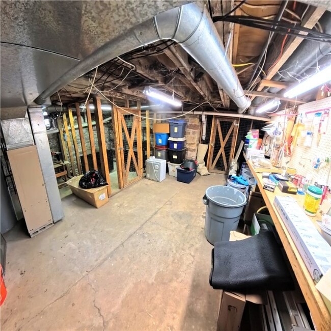 Building Photo - 14 Atkinson St