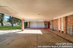 Building Photo - 4439 Greystone Dr