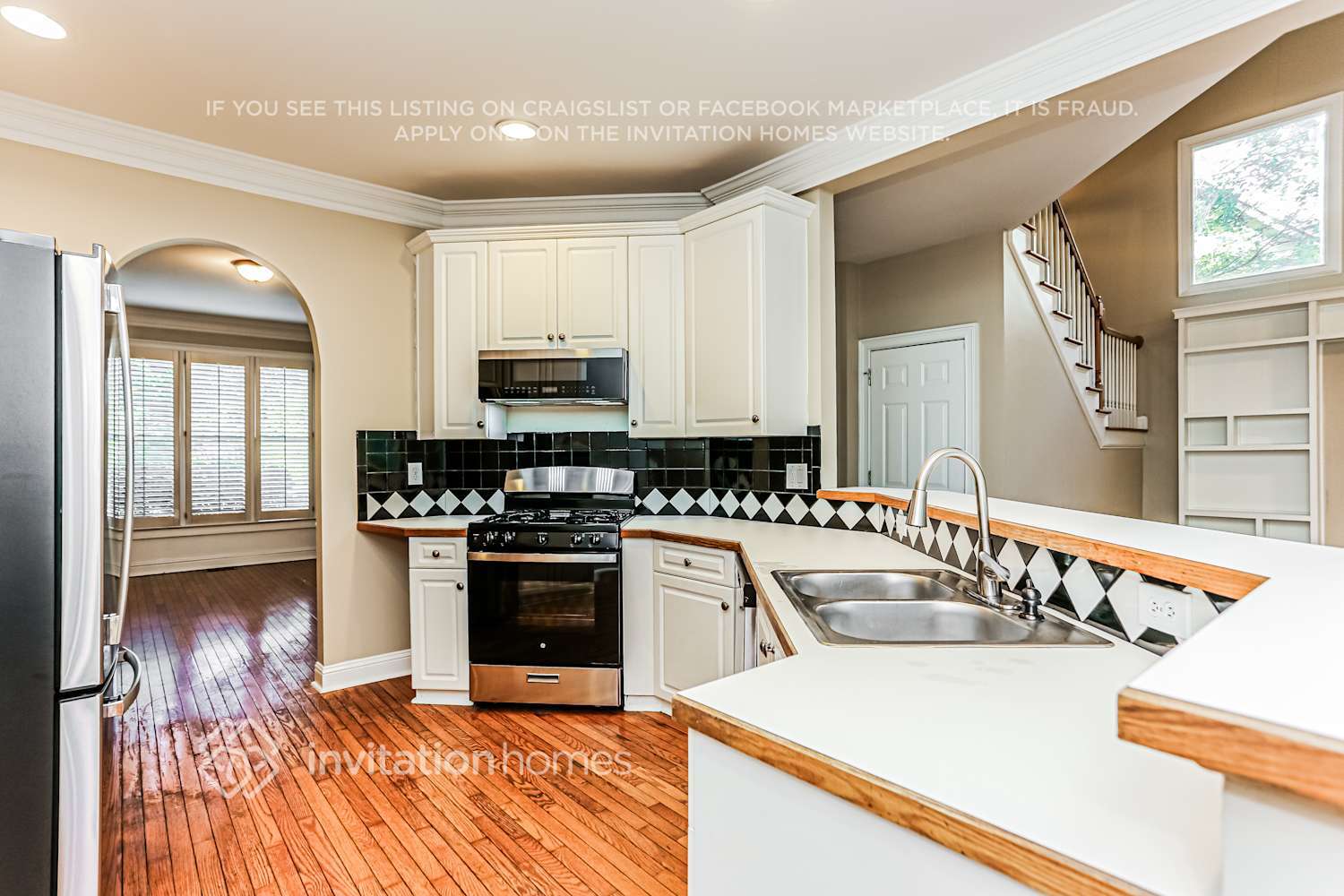 Building Photo - 2205 Thicket Ct