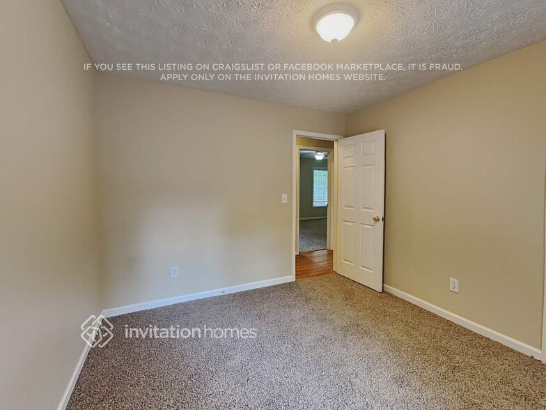 Building Photo - 204 Hawkins Farm Cir