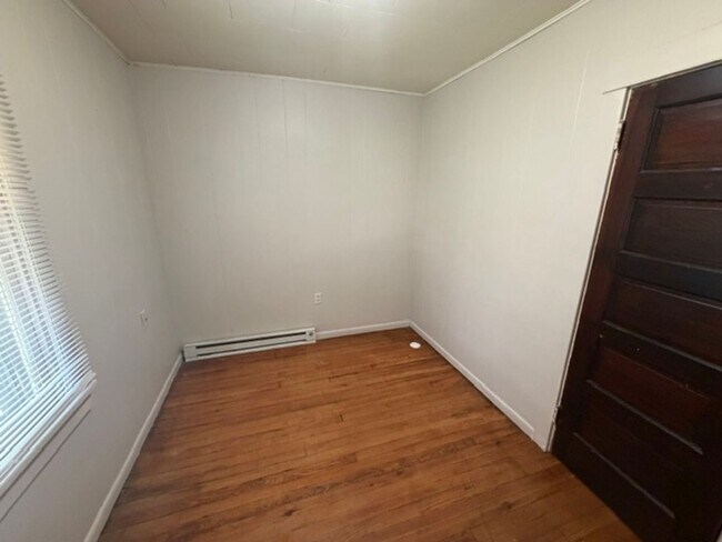 Building Photo - $1,100  harrisburg 3 bedroom house for rent