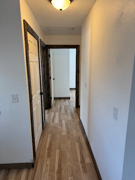 Building Photo - 472063 OK-101