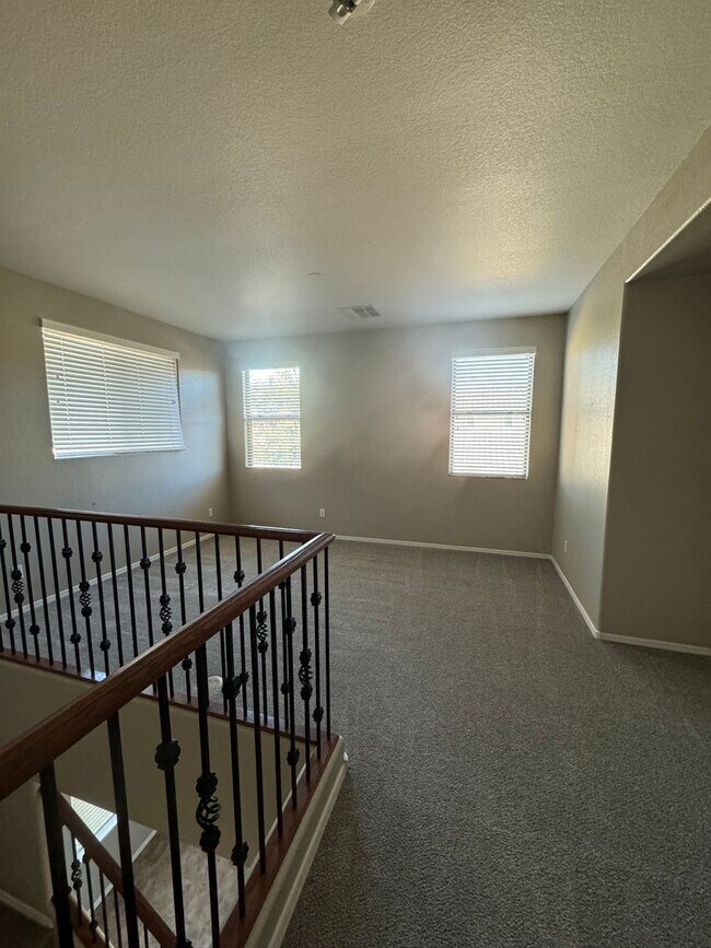 Building Photo - 4 bedroom in Sun Groves in Chandler