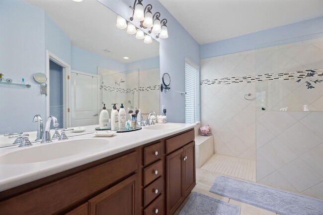 Building Photo - 103 Lake Sommerville Trail