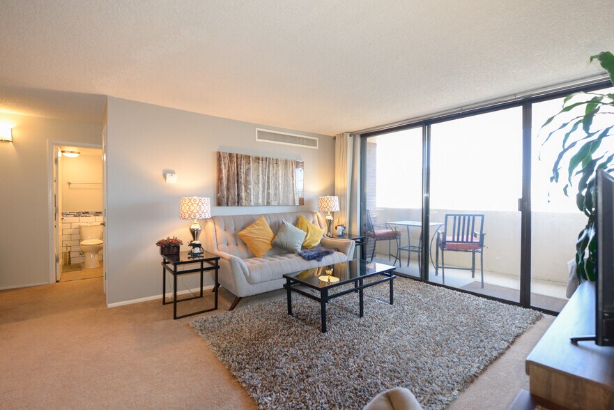 Living room - 1020 15th St