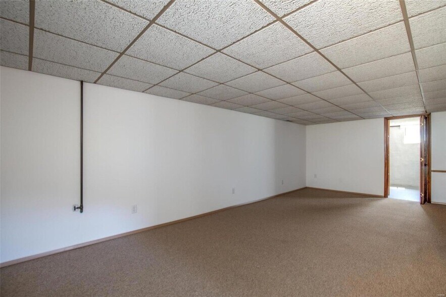 Building Photo - 130 St Maurice Ln