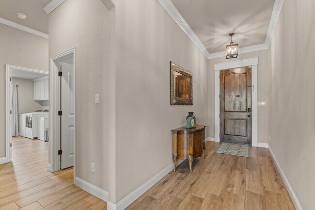 Building Photo - 9708 Puma Tr