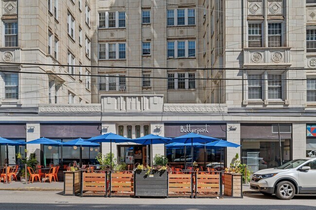 Interior Photo - New King Edward Apartments