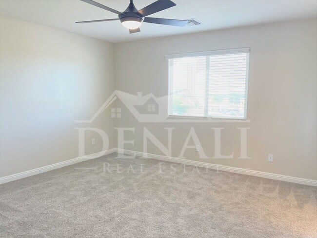 Building Photo - 7826 S Peppertree Dr