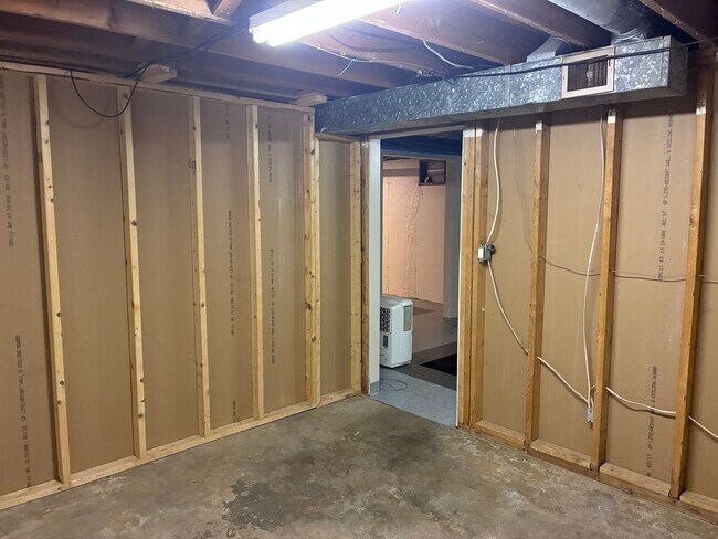Building Photo - 14339 Plank Rd