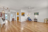 Building Photo - 171 West Dr