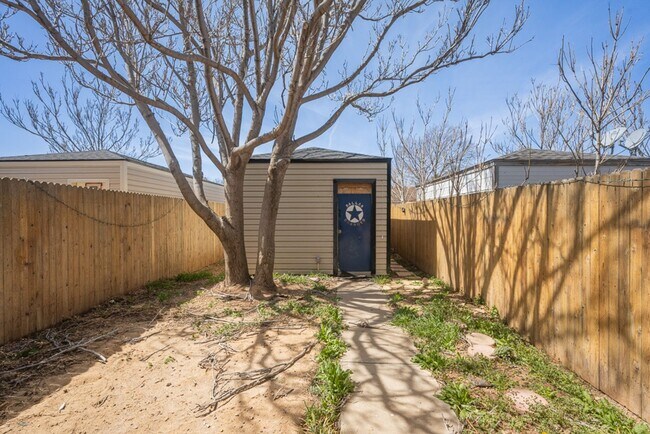 Building Photo - Townhome for Lease!