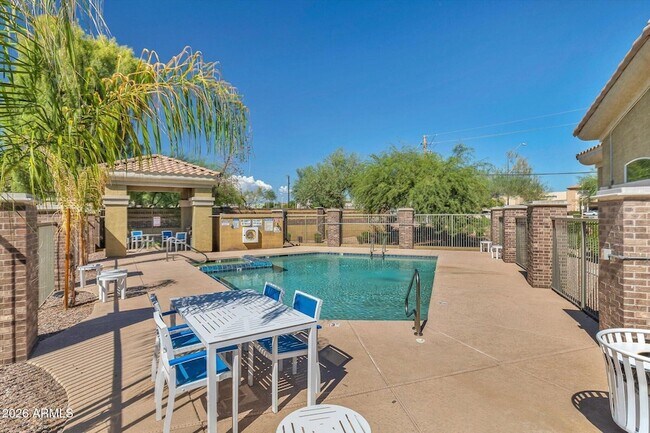 Building Photo - 18250 N Cave Creek Rd