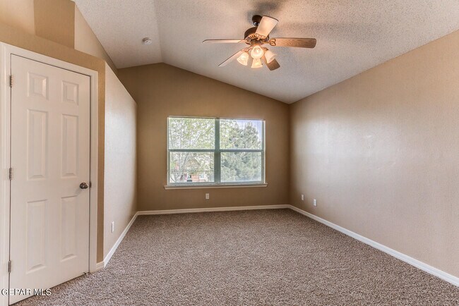 Building Photo - 628 Paseo Hermoso Dr