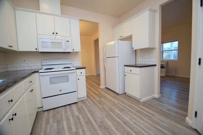 Building Photo - 18528 SW Mcclarey Dr