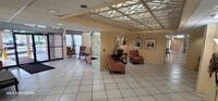 Building Photo - 1300 St Charles Pl