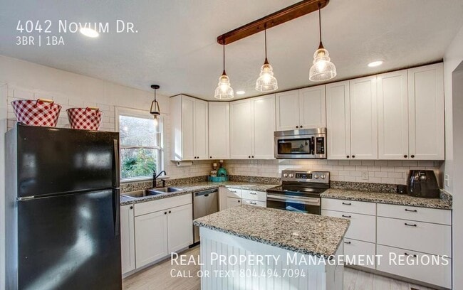 Building Photo - 4042 Novum Rd