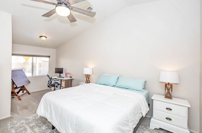Building Photo - Pool home for rent June 1, 2025