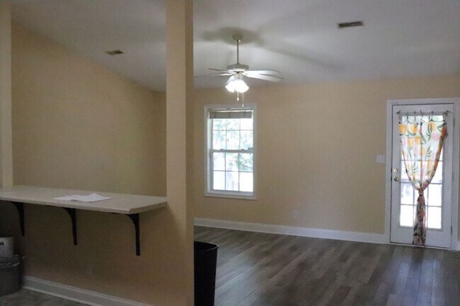 Building Photo - 4962 Grigsby Gate Way