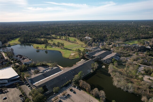 Building Photo - 2016 Royal Oak Pl